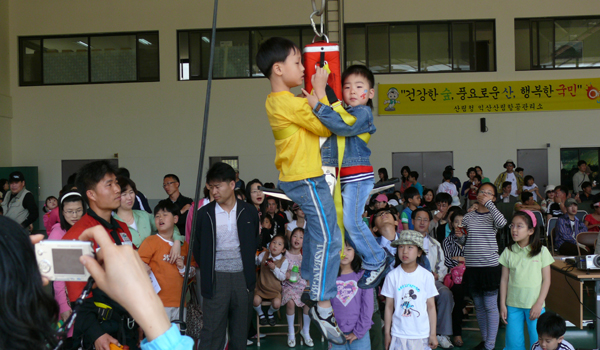 인명구조장비인 레스큐시트 체험장면 